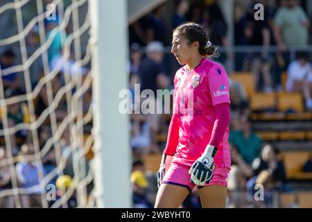 Oval. Lilyfield. Sydney. Australien 12.01.2024, Perth Glory Torhüterin Megan Aquino blickt auf ihr Tor zurück. Perth Glory gegen Melbourne Victory. Liberty A League. Unity Round. Leichardt Oval. Lilyfield. Sydney. Australien (Joe Serci/SPP) Credit: SPP Sport Press Photo. /Alamy Live News Stockfoto