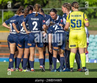 Oval. Lilyfield. Sydney. Australien 12.01.2024, Melbourne Victory Team Huddle. Perth Glory gegen Melbourne Victory. Liberty A League. Unity Round. Leichardt Oval. Lilyfield. Sydney. Australien (Joe Serci/SPP) Credit: SPP Sport Press Photo. /Alamy Live News Stockfoto