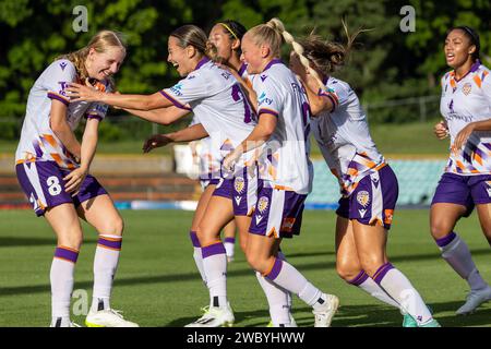 Oval. Lilyfield. Sydney. Australien 12.01.2024, Perth Glory feiert ihren Equalizer. Jamilla Rankin punktet. Perth Glory gegen Melbourne Victory. Liberty A League. Unity Round. Leichardt Oval. Lilyfield. Sydney. Australien (Joe Serci/SPP) Credit: SPP Sport Press Photo. /Alamy Live News Stockfoto