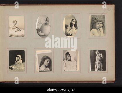 Kinderporträts, Anonym, 1890 - 1900 Fotomechanischer Druck acht Kinderporträts, darunter ein Porträt eines Mädchens mit einer Katze und ein Porträt eines Babys. Diese Seite ist Teil eines Albums. Unterstützung für Fotos. Papier. Karton Gelatine Silberdruck / Kollotypie Mädchen (Kind zwischen Kleinkind und Jugend). Junge (Kind zwischen Kleinkind und Jugend). Säugling, Baby. Kat Stockfoto