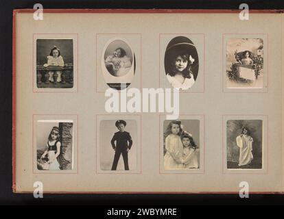 Kinderporträts, Anonym, 1890 - 1900 Fotomechanischer Druck acht Kinderporträts, darunter ein Porträt eines Jungen in einem Matrosenkostüm und ein Porträt mit der Inschrift Maizena de Zuiver. Diese Seite ist Teil eines Albums. Unterstützung für Fotos. Papier. Karton Gelatine Silberdruck / Kollotypie Kind (zu Hause). Kleidung, Kostüm Stockfoto