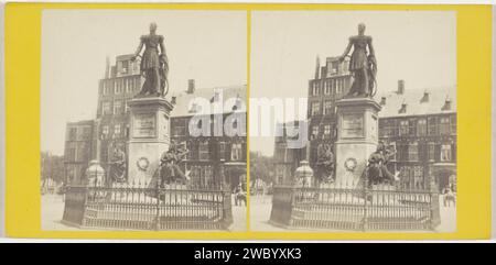 Ansicht der Statue von Willem II. In den Haag, Anonym, nach Eduard Francois Georges, 1861–1870 Stereogramm der Haager Pappe. Denkmal mit Papieralbumendruck, Statue Buitenhof Stockfoto