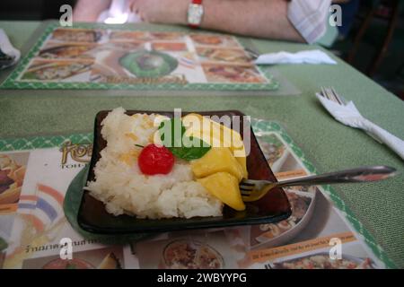 Khao Niao Mamuang in einem Restaurant in Bangkok Stockfoto