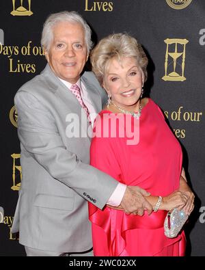 Los Angeles, USA. Januar 2024. Der legendäre Seifenschauspieler Bill Hayes, 98, starb am 12. Januar 2024.----------------------------------------------------------------------------------- Bill Hayes & Susan Seaforth Hayes 'Days of Our Lives' 50th Anniversary Party - abgehalten im Hollywood Palladium am 7. November 2015. © Steven Bergman/AFF-USA.com Credit: AFF/Alamy Live News Stockfoto