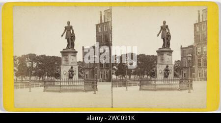 Ansicht der Statue von Willem II. In den Haag, Anonym, nach Eduard Francois Georges, 1873–1890 Stereogramm der Haager Pappe. Denkmal mit Papieralbumendruck, Statue Buitenhof Stockfoto