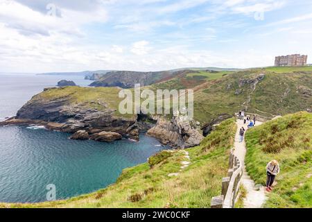 Tintagel Castle und King Arthur an der Nordküste von Cornwall, verwaltet von English Heritage, England, UK, 2023 Stockfoto