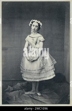 Porträt eines Mädchens in Tulle, Eduard Isaac Asser, 1856 Foto Amsterdam Papier. Unterstützung für Fotos. Pappe gesalzener Papierdruck historische Personen - BB - Frau Stockfoto