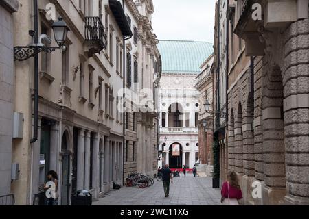 Palladianusbasilika Palladiana im 16. Jahrhundert von Andrea Palladio auf der Piazza dei Signori im historischen Zentrum von Vicenza, Provinz Vic Stockfoto