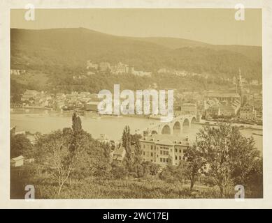 Anonym von Heidelberg, 1855 - 1879 Fotografie Heidelberger Papier. Pappalbumendruck Stadtansicht im Allgemeinen; 'Veduta' Heidelberg Stockfoto