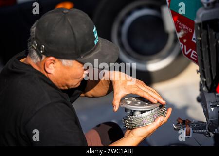 Riad, Arabie Saoudite. Januar 2024. KOVE, Mechaniker, Mecanicien während des Ruhetages der Dakar 2024 am 13. Januar 2024 in Riad, Saudi-Arabien - Foto Julien Delfosse/DPPI Credit: DPPI Media/Alamy Live News Stockfoto