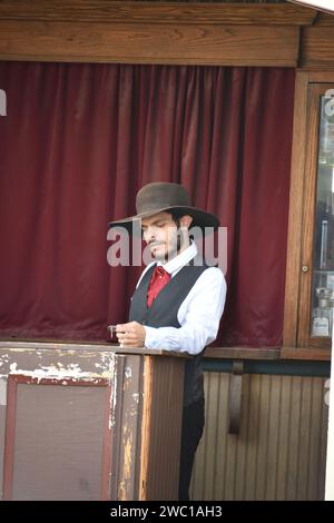 Grabstone, AZ. USA 12/30/2023. Der O.K. Corral Historic Complex bietet Besuchern jeden Alters eine Nachstellung der O.K. Corral Schießerei Stockfoto