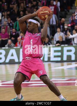 Bonn, Deutschland. Januar 2024. Glynn Watson (Bonn Nr. 4), Telekom Baskets Bonn - Niners Chemnitz, 16. Spieltag, Basketball-Bundesliga Maenner, Saison 2023-24, 12.01.2024, Foto: EIBNER/Jörg Niebergall Credit: dpa/Alamy Live News Stockfoto