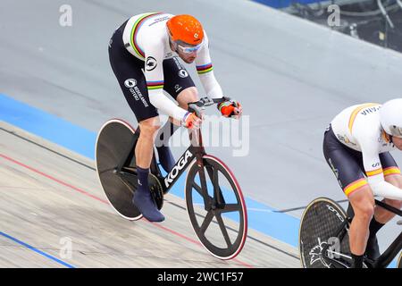 Apeldoorn, Niederlande. Januar 2024. APELDOORN, NIEDERLANDE - 11. JANUAR: Jan Willem van Schip aus den Niederlanden trat am 2. Tag der UEC Track Elite Europameisterschaft 2024 in Omnisport am 11. Januar 2024 in Apeldoorn, Niederlande an. (Foto: Joris Verwijst/BSR Agency) Credit: BSR Agency/Alamy Live News Stockfoto