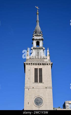 Turm der ehemaligen Kirche St Augustine, Watling Street, (heute Teil der St Paul's Cathedral Choir School), London, England, Großbritannien. Stockfoto