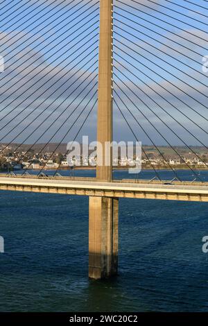 Blick von der Brücke Pont Albert-Louppe auf die Brücke Pont de l Iroise über den Elorn bei der Mündung in die Bucht Rade de Brest, hinten Le Relecq-Kerhuon, Plougastel-Daoulas, Departement Finistere Penn-AR-Bed, Region Bretagne Breizh, Frankreich *** Blick von der Brücke Pont Albert Louppe auf die Brücke Pont de l Iroise über den Elorn an der Mündung der Bucht Rade de Brest, hinter Le Relecq Kerhuon, Plougastel Daoulas, Departement Finistere Penn AR Bed, Region Bretagne Breizh, Frankreich Stockfoto