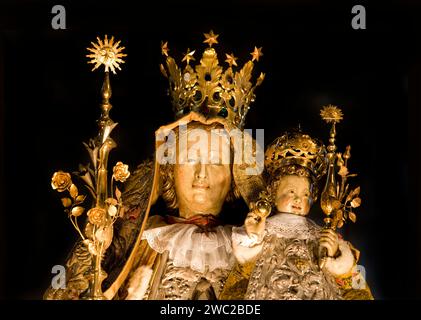 Andachtsstatue unserer Lieben Frau von Antwerpen, Kathedrale unserer Lieben Frau, cathédrale Notre-Dame, Antwerpen, Flandern, Belgien, Europa Stockfoto