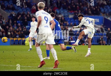 Georginio Rutter von Leeds United erzielte sein drittes Tor während des Spiels der Sky Bet Championship im Cardiff City Stadium, Wales. Bilddatum: Samstag, 13. Januar 2024. Stockfoto