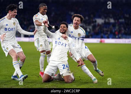 Georginio Rutter von Leeds United feiert das dritte Tor seiner Mannschaft während des Spiels der Sky Bet Championship im Cardiff City Stadium, Wales. Bilddatum: Samstag, 13. Januar 2024. Stockfoto