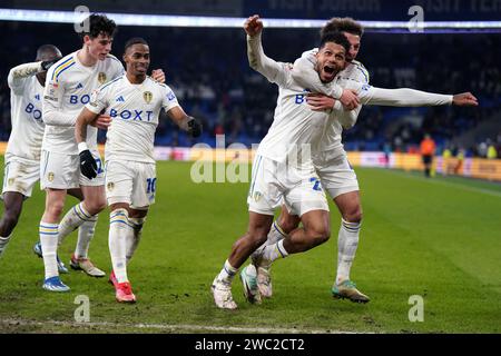 Georginio Rutter von Leeds United feiert das dritte Tor seiner Mannschaft während des Spiels der Sky Bet Championship im Cardiff City Stadium, Wales. Bilddatum: Samstag, 13. Januar 2024. Stockfoto