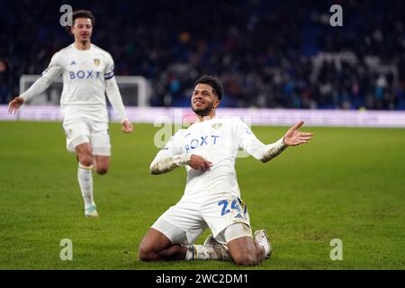 Georginio Rutter von Leeds United feiert das dritte Tor seiner Mannschaft während des Spiels der Sky Bet Championship im Cardiff City Stadium, Wales. Bilddatum: Samstag, 13. Januar 2024. Stockfoto