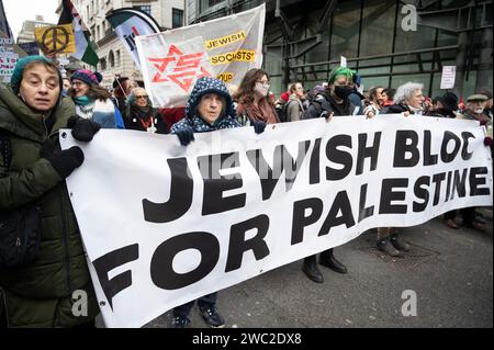 Januar 2024. Hunderttausende Demonstranten versammeln sich bei Bank in London als Teil einer globalen Demonstration zur Unterstützung von Palest Stockfoto