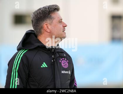 San Pedro Del Pinatar, Spanien. Januar 2024. Cheftrainer Alexander Straus von Bayern München wurde am Freitag, den 11. Januar 2024, bei einem Freundschaftsspiel zwischen dem FC Bayern München und Granada CF in San Pedro Del Pinatar, Spanien, gezeigt. Quelle: Sportpix/Alamy Live News Stockfoto