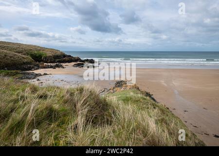 Der wunderschöne Strand von Aberffraw an der Westküste von Anglesey, Nordwales. Stockfoto