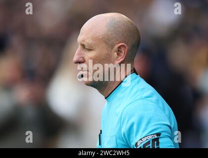 The den, Bermondsey, London, Großbritannien. Januar 2024. EFL Championship Football, Millwall gegen Middlesbrough; Schiedsrichter Andy Davies Credit: Action Plus Sports/Alamy Live News Stockfoto