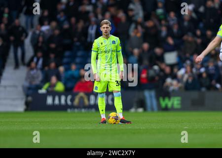 West Bromwich, Großbritannien. Januar 2024. Blackburn’s Jake Garrett während des EFL Sky Bet Championship-Spiels zwischen West Bromwich Albion und Blackburn Rovers am 13. Januar 2024 bei den Hawthorns in West Bromwich, England. Foto von Stuart Leggett. Nur redaktionelle Verwendung, Lizenz für kommerzielle Nutzung erforderlich. Keine Verwendung bei Wetten, Spielen oder Publikationen eines einzelnen Clubs/einer Liga/eines Spielers. Quelle: UK Sports Pics Ltd/Alamy Live News Stockfoto