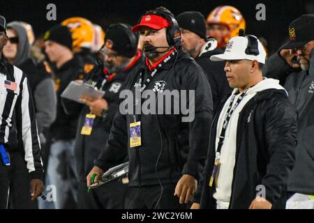 Chad Johnson, Cheftrainer von Mission Viejo, während eines Spiels der CIF State Football Championship am Freitag, 8. Dezember 2023, in Mission Viejo, Kalif. Die Mission Viejo Stockfoto