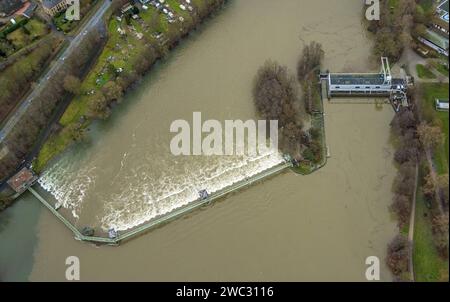 Luftbild, Ruhrhochwasser, Weihnachtshochwasser 2023, Fluss Ruhr tritt nach starken Regenfällen über die Ufer, Überschwemmungsgebiet am WasserKraftwerk Stiftsmühle, Herdecke, Ruhrgebiet, Nordrhein-Westfalen, Deutschland ACHTUNGxMINDESTHONORARx60xEURO *** Luftbild, Ruhrflut, Weihnachtsflut 2023, Ruhrgebiet Deutschland ATTENTIONxMINDESTHONORARx60xEURO Stockfoto