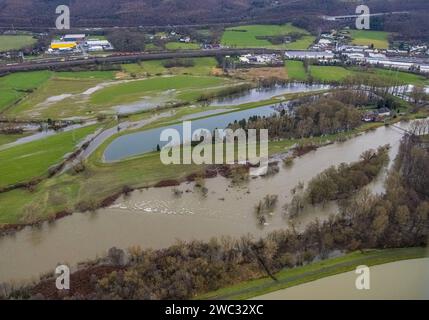 Luftbild, Ruhrhochwasser, Weihnachtshochwasser 2023, Fluss Ruhr tritt nach starken Regenfällen über die Ufer, Überschwemmungsgebiet Ruhraue Obergraben, Wetter, Ruhrgebiet, Nordrhein-Westfalen, Deutschland ACHTUNGxMINDESTHONORARx60xEURO *** Luftbild, Ruhrflut, Weihnachtsflut 2023, Ruhrgebiet nach Starkregen überschwemmt sein Ufer, Hochwassergebiet Ruhraue Obergraben, Wetter, Ruhrgebiet, Nordrhein-Westfalen, Deutschland ATTENTIONxMINDESTHONORARx60xEURO Stockfoto