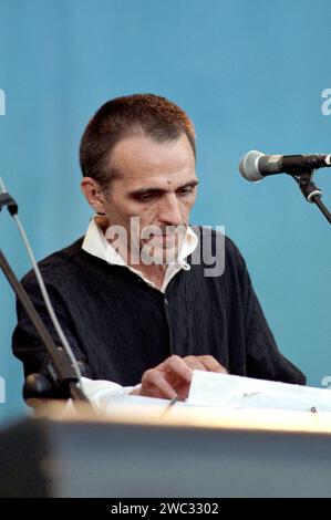 Monza Italien 09.07.2000: Giovanni Lindo Ferretti, Sänger der C.S.I. Gruppe, während des Monza Rock Festivals Stockfoto