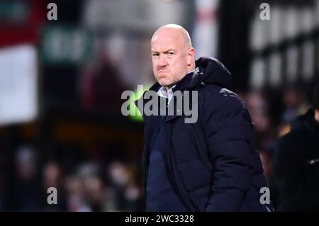 Manager Charlie Adam ( Manager Fleetwood) sieht beim Spiel der Sky Bet League 1 zwischen Cambridge United und Fleetwood Town im Cledara Abbey Stadium, Cambridge, am Samstag, den 13. Januar 2024 aus. (Foto: Kevin Hodgson | MI News) Credit: MI News & Sport /Alamy Live News Stockfoto