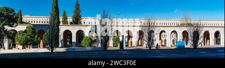 Bögen der neuen ministerialgebäude am Paseo de la Castellana in Madrid, Spanien. Stockfoto