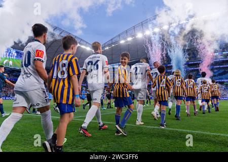 Sydney, Australien. Januar 2024. Die Spieler von Adelaide United gehen am 13. Januar 2024 im Allianz Stadium in Sydney, Australien vor dem Spiel der A-League Men Rd27 zwischen Adelaide United und Sydney FC auf das Feld. Credit: IOIO IMAGES/Alamy Live News Stockfoto