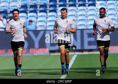 Sydney, Australien. Januar 2024. Am 13. Januar 2024 im Allianz Stadium in Sydney, Australien, bereiten sich die Schiedsrichter vor dem A-League Men Rd27-Spiel zwischen den Central Coast Mariners und Melbourne Victory auf. Credit: IOIO IMAGES/Alamy Live News Stockfoto