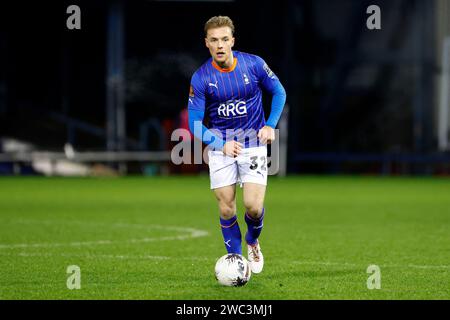 Tom Conlon vom Oldham Athletic Association Football Club während des Isuzu FA Trophy Matches zwischen Oldham Athletic und Hendon im Boundary Park, Oldham am Samstag, den 13. Januar 2024. (Foto: Thomas Edwards | MI News) Credit: MI News & Sport /Alamy Live News Stockfoto