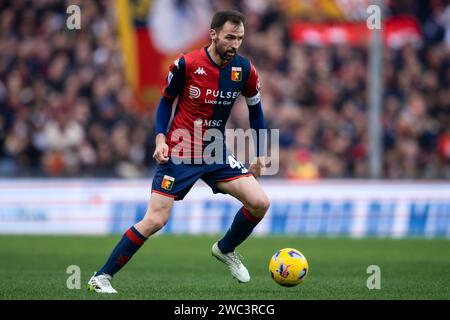 Genua, Italien. 13. Januar 2024. Milan Badelj von Genua CFC in Aktion während des Fußballspiels der Serie A zwischen Genua CFC und Turin FC. Quelle: Nicolò Campo/Alamy Live News Stockfoto