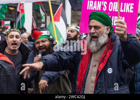 London, Großbritannien. Januar 2024. Pro-palästinensische Demonstranten nehmen an einem Globalen Aktionstag Teil, um einen sofortigen Waffenstillstand in Gaza zu fordern. Der marsch von London nach Westminster wurde von der Palästinensischen Solidaritätskampagne, der Stop the war Coalition, den Friends of Al-Aqsa, der Muslimischen Vereinigung Großbritanniens, dem Palästinensischen Forum in Großbritannien und der CND organisiert. Quelle: Mark Kerrison/Alamy Live News Stockfoto