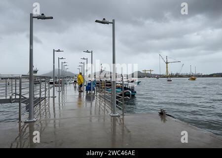 Santos, Sao Paulo, Brasilien. Januar 2024. Blick auf die Bootsanlegestelle in Ponta da Praia in Santos (Foto: © Igor do Vale/ZUMA Press Wire) NUR REDAKTIONELLE VERWENDUNG! Nicht für kommerzielle ZWECKE! Stockfoto