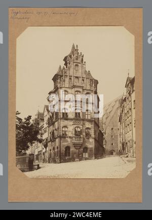 Neurenberg, Topplershaus, anonym, 1850 - 1890 fotografischer Trägeralbumendruck Nürnberg Stockfoto