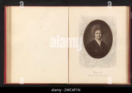Fotoproduktion eines gemalten Porträts von Maria Pia, Königin von Portugal, Anonym, um 1875 - in oder vor 1880 Fotografie Papier Albumenabdruck Königin, Kaiserin usw. (Ehefrau eines Herrschers). Historische Personen - BB - Frau Stockfoto