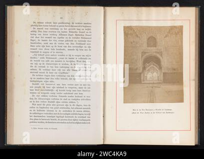 Patio van Lindaraja gesehen durch den Raum von zwei Schwestern in der Alhambra, Anonym, um 1875 - in oder vor 1880 Foto Granada Papier Albumendruck innen  Darstellung eines Gebäudes Alhambra Stockfoto