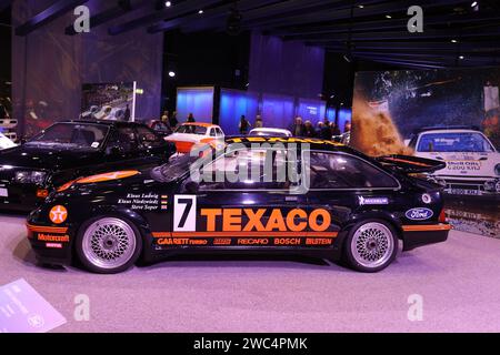 Maastricht Automobil, Oldtimer, Ausstellung, 29. InterClassics Maastricht, Niederlande, 13.01.2024 Historischer Ford Sierra RS 500 Cosworth aus der Tourenwagen Weltmeisterschaft Automobil, Oldtimer, Ausstellung, 29. InterClassics Maastricht, Niederlande, 13.01.2024 *** Maastricht Automobile, Oldtimer, Ausstellung, 29 InterClassics Maastricht, Niederlande, 13 01 2024 Historic Ford Sierra RS 500 Cosworth von der Tourenwagen-Weltmeisterschaft Automobil, Oldtimer, Ausstellung, 29 InterClassics Maastricht, Niederlande, 13 01 2024 Copyright: xAugstx/xEibner-Pressefotox EP jat Stockfoto