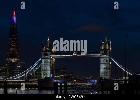 Shard Lights 2023 Display & Tower Bridge, London, England. Stockfoto