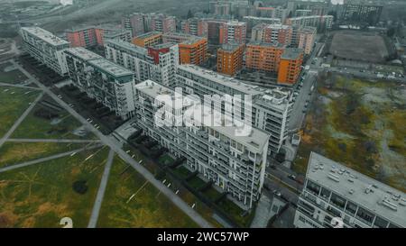 Luftaufnahmen Santa Giulia, Mailand, Italien 3.01.2023 Wohngebiet am südöstlichen Stadtrand von Mailand, zwischen den Bezirken von Rogoredo Stockfoto