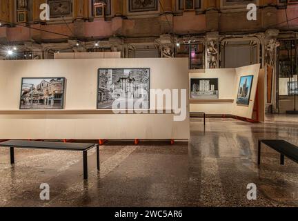 Eine Ausstellung des italienischen Fotografen Gabriele Basilico (1944 - 2013) - (urbane zeitgenössische Landschaften) - im Palazzo reale in Mailand, Italien. Stockfoto