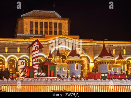 Nationalgalerie Armeniens auf dem Platz der Republik in Jerewan. Armenien Stockfoto