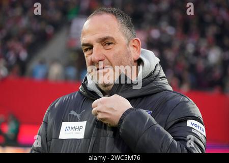 Fussball, 1 Bundesliga, Saison 2023/2024, 1.FC Köln- FC Heidenheim, 13.01.2024, RheinEnergieStadion Köln Frank schmidt, Trainer FC Heidenheim, Aktion, EInzelbild, FotoCopyright Gladys Chai von der Laage DFL-Vorschriften verbieten jede Verwendung von Fotografien als Bildsequenzen und/oder Quasi-Video. Stockfoto